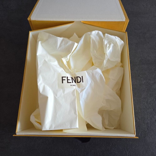 FENDI packaging box used, magnetic closure, 29.5x28.5x13.5 cm