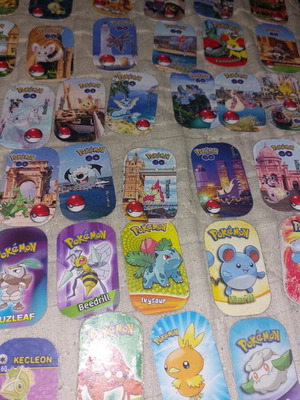 Pokémon metal tags like new, pack of 116 plus 5 large