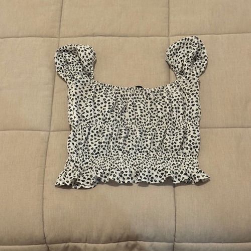 Crop top Bershka floral like new, size S, black and white