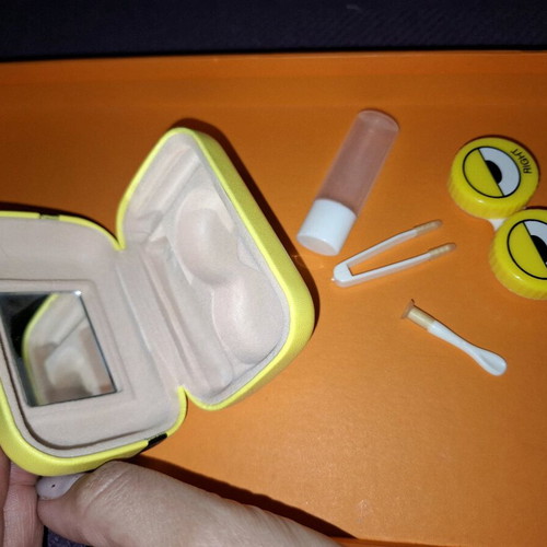 Travel case for lenses with mirror new