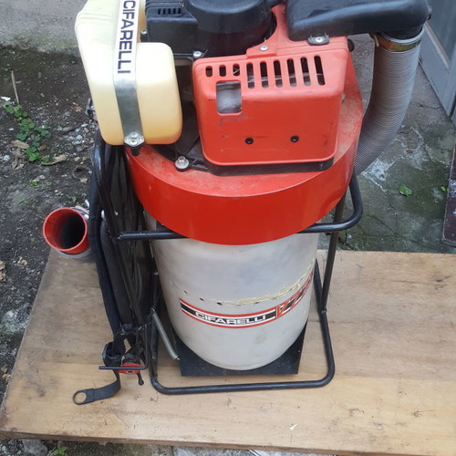 Gasoline olive harvester used, in very good condition