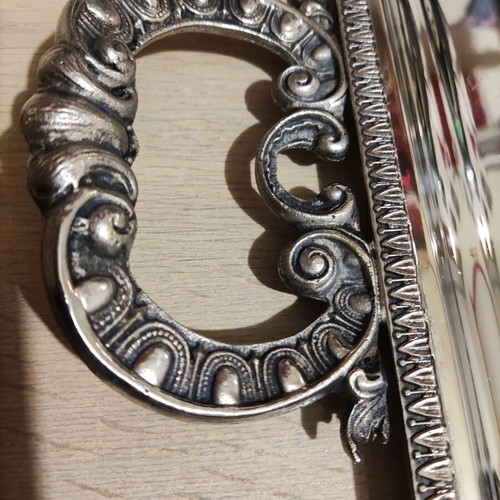 Silver-plated tray with carved handles new, ideal for wedding