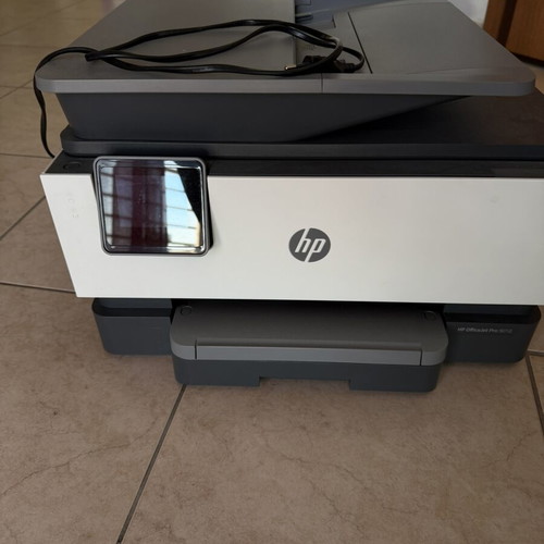 HP OfficeJet Pro 8132e multifunction printer like new with ink