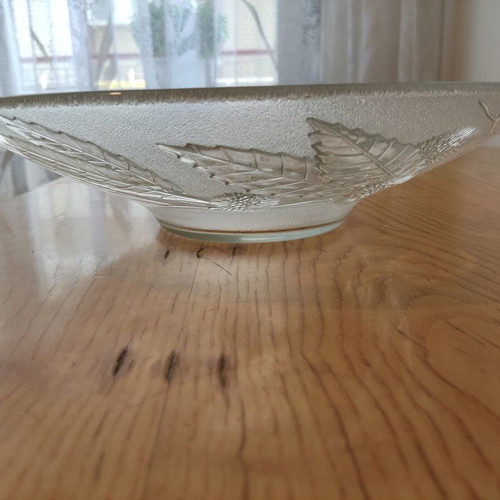 Luminarc vintage glass fruit bowl with embossed leaf and chestnut design, 34cm