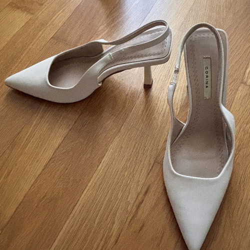 Corina cream iridescent high heeled slingbacks size 36 like new