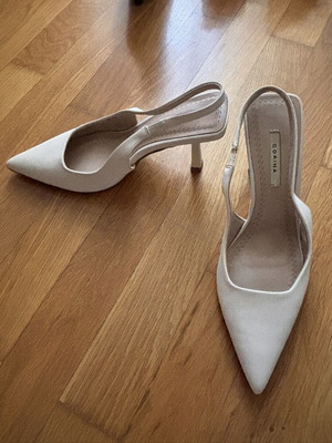 Corina cream iridescent high heeled slingbacks size 36 like new
