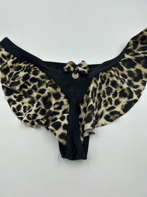 Med women's swimwear bottom used, animal print, size M