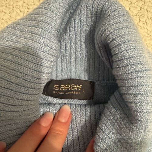 Baby blue wool turtleneck like new