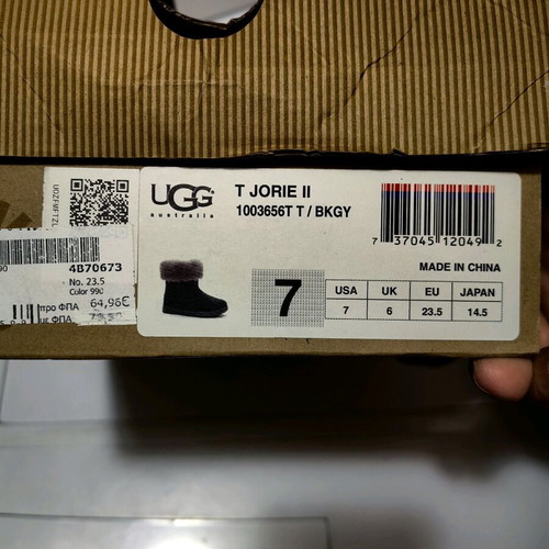 Ugg boots size 23.5 and sandals size 25 like new, beige