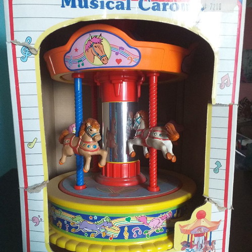 Musical carousel new, works properly