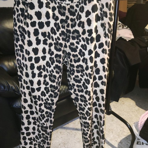 Zara high-waisted pants new size S with pockets