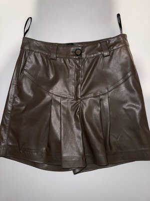 Nema shorts S like new, green faux leather