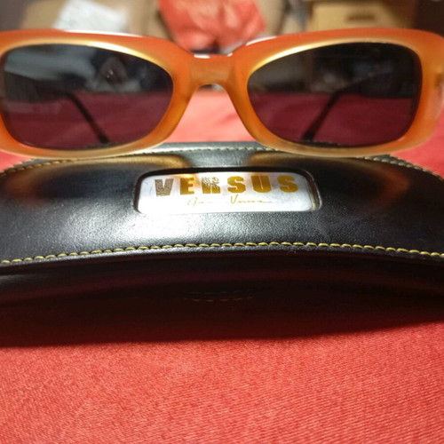 Versus by Versace vintage unisex oval sunglasses with original leather case