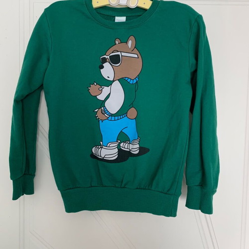 Children's sweatshirt like new, sizes 104-110 cm, ages 3-4