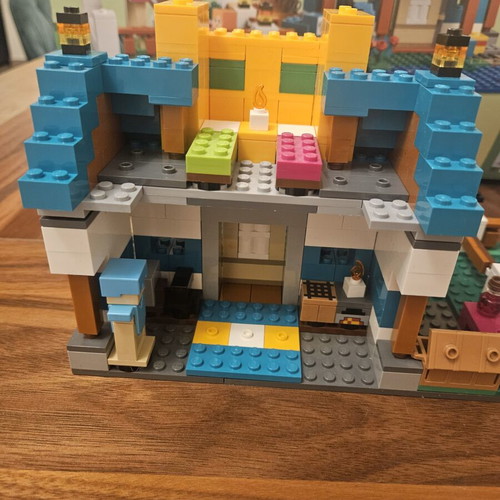 Lego Minecraft The Crafting Box 4.0 (21249) set