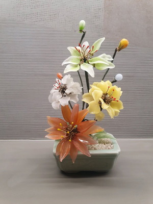 Porcelain flower pot handmade Italian like new