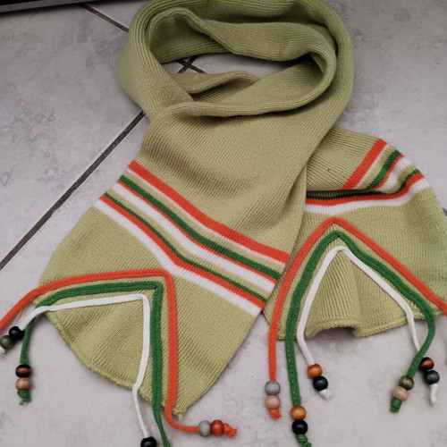 Women's scarf used, green and orange