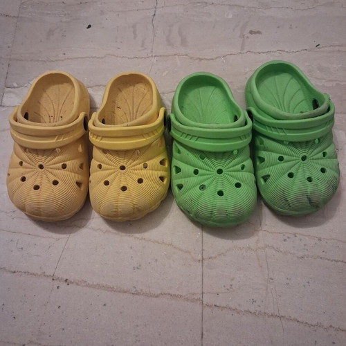 Children's slippers used, pack of 2 pairs, sizes 21/22 and 22/23, EVA material