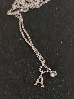 Silver pendant with stone like new