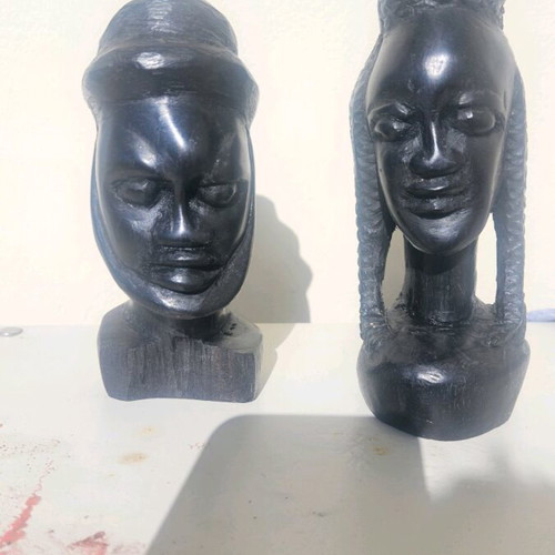 Set of 2 wooden African figures like new