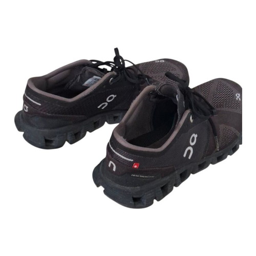 On Running athletic shoes black like new, size 40.5