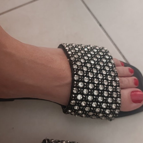 Flip-flops pack of two like new, sizes 37 and 38, black and leopard