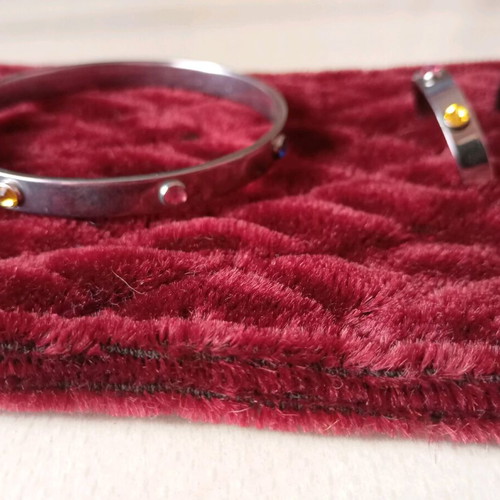 Bracelet and earrings set like new