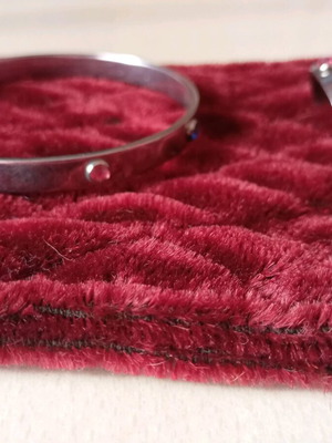 Bracelet and earrings set like new