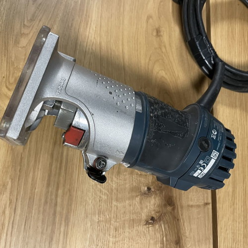 Bosch GKF 600 Pro trimmer used, includes accessories