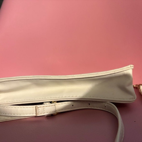 Guess small crossbody bag used, white with minor wear