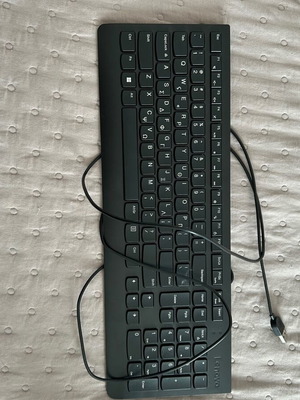 Lenovo keyboard like new with USB cable