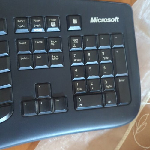 Microsoft Wireless Keyboard 3000 v1.0 σε σαν καινούργιο κατάσταση χωρίς USB δέκτη