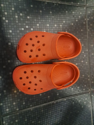 Crocs C9 red used, size 25-26, sandals