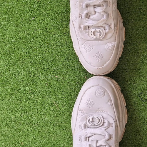 Guess sneakers athletic shoes like new, white, leather