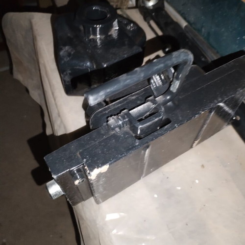 Pulling arm and hitch used by New Holland