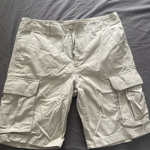 Old Navy Beige Bermuda Shorts like new, size M