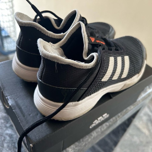 Adidas Adizero Club K junior tennis shoes size 34 used