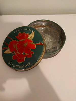 Tin collectible used