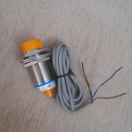 Επαγωγικός διακόπτης LJ30A3-15-Z/AY καινούργιο PNP NC 30mm