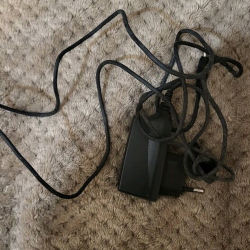Nokia 6110 used without battery with charger