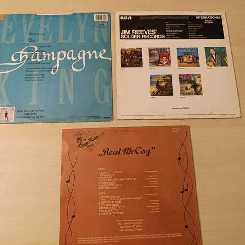 Set of 3 used vinyl records with Evelyn King, Jim Reeves and The Deep River Quartet