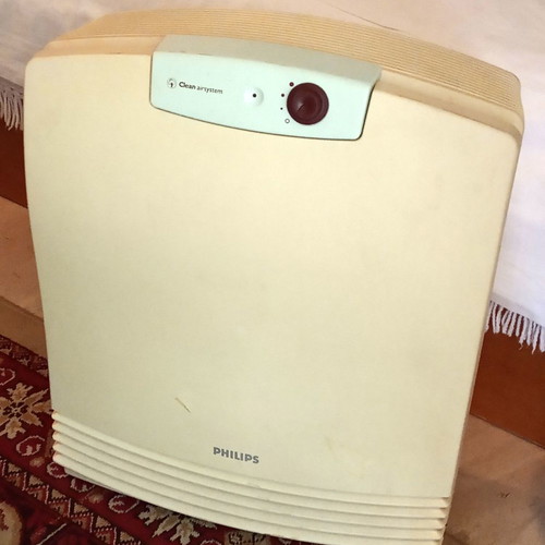 Philips air cleaning and disinfection system used model HR 4330/A