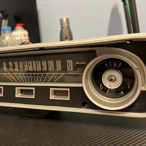 Instrument Cluster Ford Mustang 1965 like new, decorative