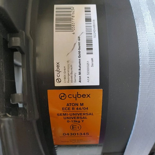 Cybex Aton M baby car seats (egg) like new, set of 2