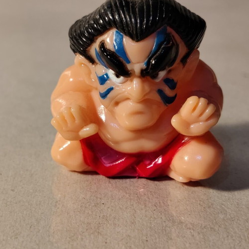 Vintage Street Fighter II finger puppets set of 6 used, Capcom 90s