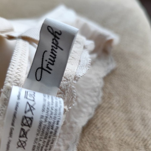 Triumph bra new, beige
