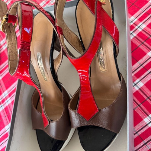 Gianna Kazakou sandals like new, high heels, brown with red and white
