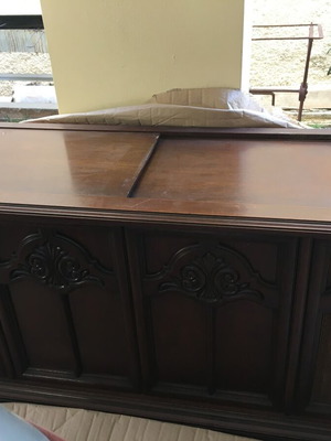 Magnavox Furniture Pick Up Like New