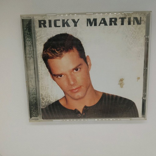 Ricky Martin and Jennifer Lopez CDs used, pop, pack