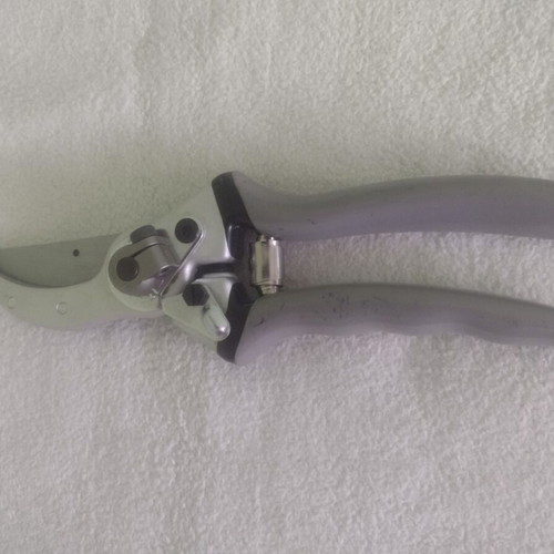 Garden pruning shears (secateur) new